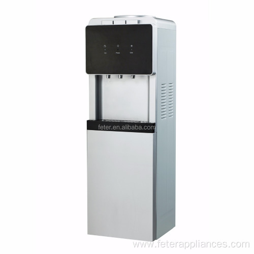 Durable in use water dispenser ce